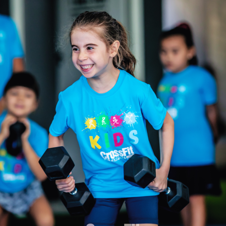 O ambiente de apoio e camaradagem contribui para uma atitude positiva em relação ao exercício físico e ao bem-estar geral.